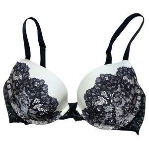 Victoria’s Secret Dream Angels Push-Up Ivory Black Lace Bra Size 34D